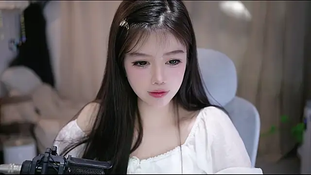 Cecily Chat XXX live