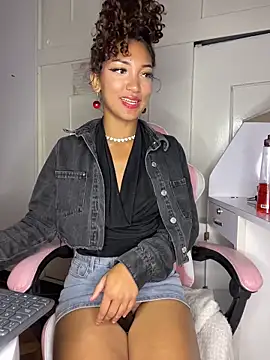 NaughtyLatinaxxx Chat XXX live