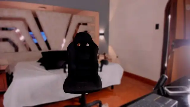 REINA_ADAHARA élő XXX-chatje