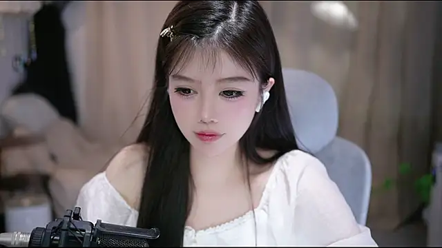 CecilyのライブXXXチャット