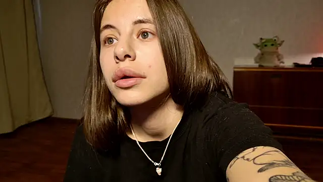 MadeInParadise's Live XXX Chat