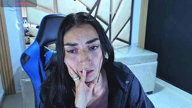 Maily_a_ – Naživo XXX chat