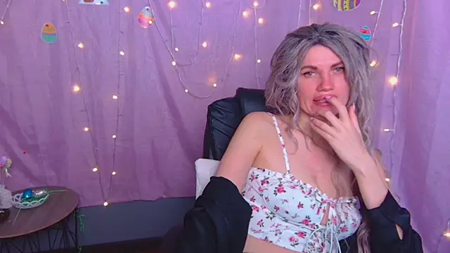 MilaLoona's Live XXX Chat