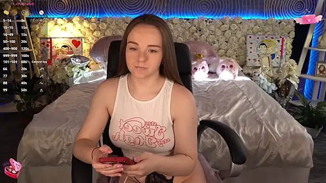 FoxyShy's Live XXX Chat