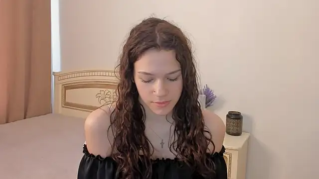 VelvetRisque's Live XXX Chat