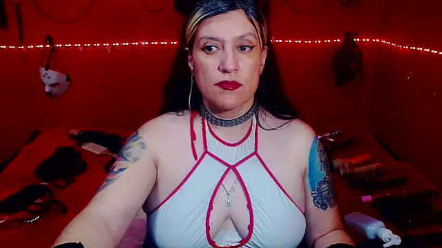 MATURE_Randy লাইভ XXX চ্যাট