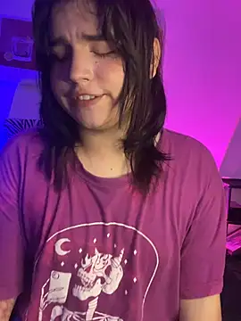 Pokazy przed kamerką – Daniellesins1