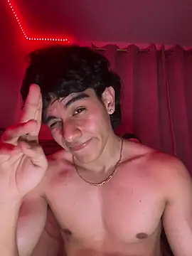 แชท XXX สดของ IronLatino