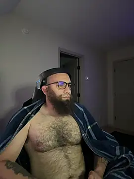 MastaWolfy: διαδικτυακό σόου στην κάμερα