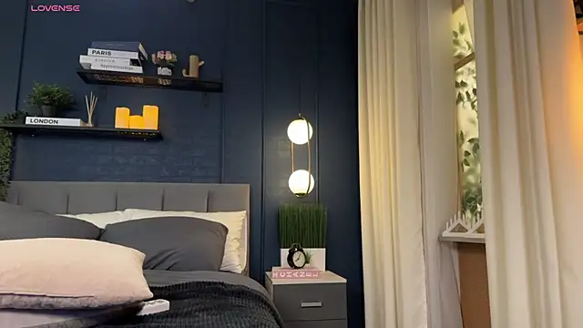 دردشة AdriaNochi الجنسية المباشرة