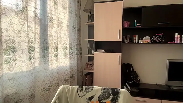 AquilineOrites Chat XXX live