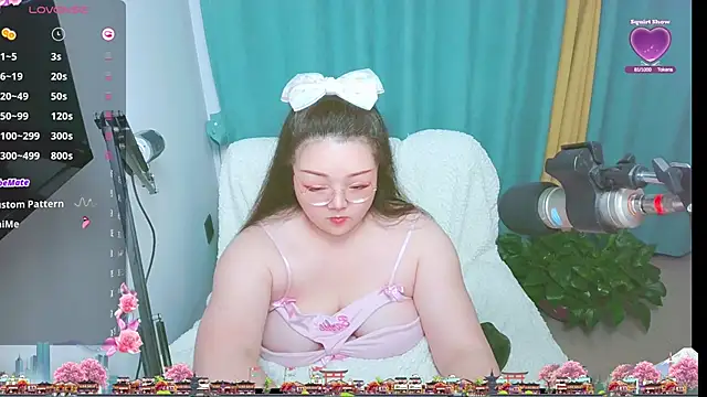 Chat +18 de AngelwithEcup ao vivo