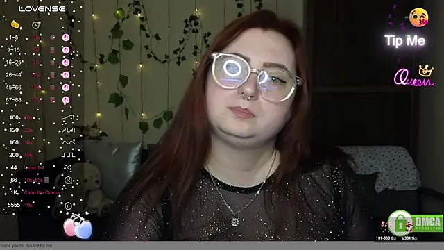 Chat +18 de Alicia_love00 ao vivo