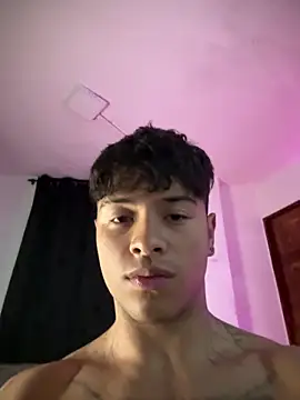 Chat XXX en directo de Dominic_Biker__