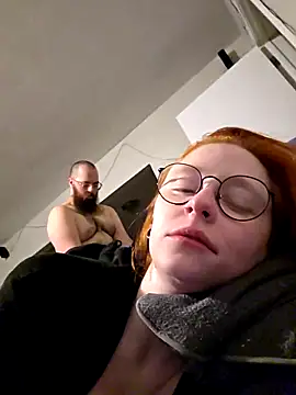 LilyFoxxx webkamerás műsora
