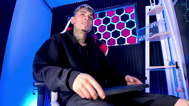 Max_Hader_ Chat XXX in diretta