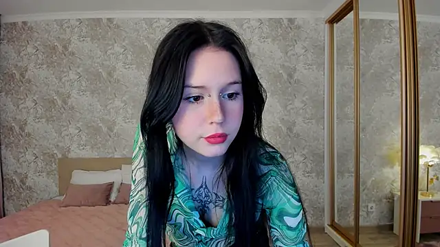 VioletHarme Chat XXX in diretta