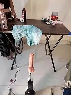 RooseWater: απευθείας συνομιλία ΧΧΧ