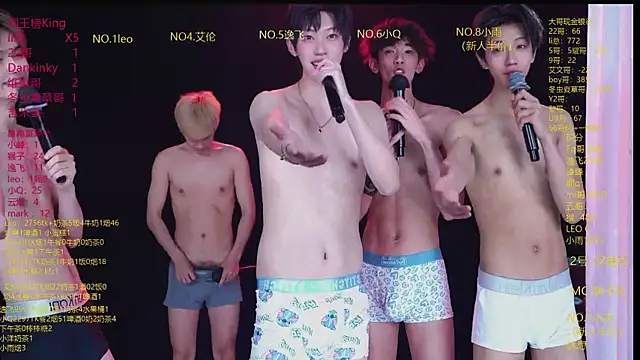 AAA-winner লাইভ XXX চ্যাট