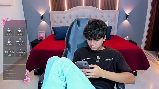 Tommy18__ Show Webcam