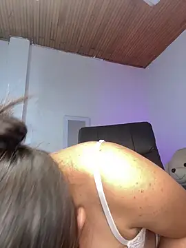 แชท XXX สดของ Ayha_khalaf