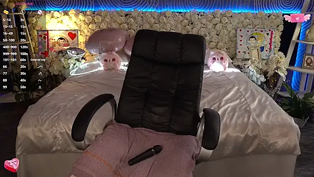 دردشة FoxyShy الجنسية المباشرة