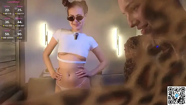 Show modela MorteBelle na web-kameri