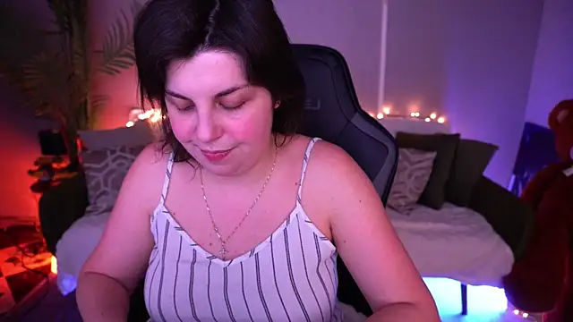 MirandaWong Chat XXX in diretta