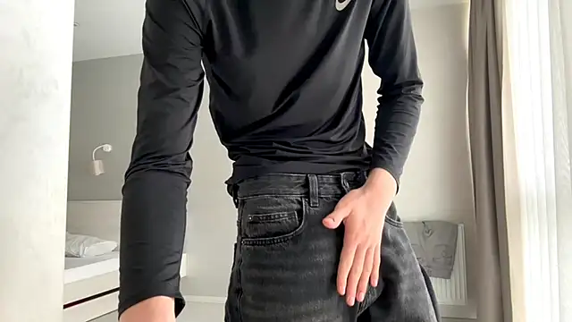 Show modela SoloFury na web-kameri