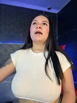 Megaan__More's Live XXX Chat