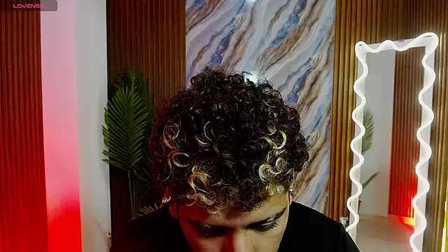 milo_tay Live XXX Chat