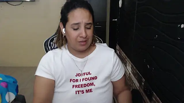 KathyHardcore69's Live XXX Chat