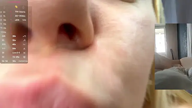 Chat XXX en directo de MaryjaneSpider