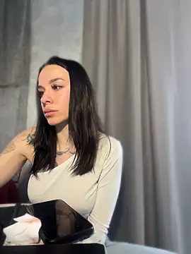 Queen_of_pain Adlı Modelin Canlı XXX Sohbeti