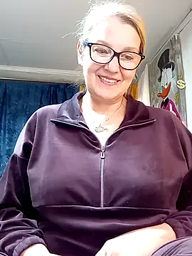 Chat +18 de irinamaux ao vivo