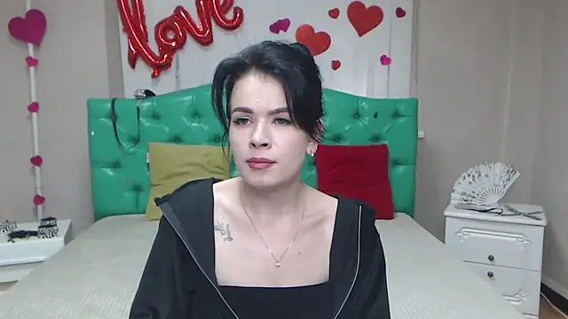 Chat +18 de JasmineKouch ao vivo