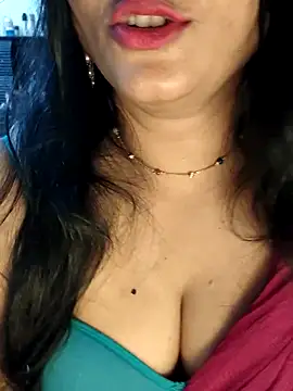 Chat XXX ao vivo de Anusri_359359