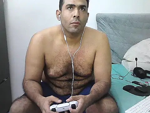 AlphaLatinoBearのウェブカメラショー