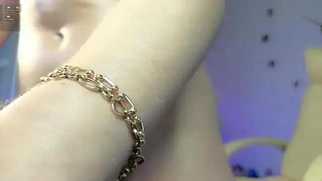 NikkiiStill live XXX chat