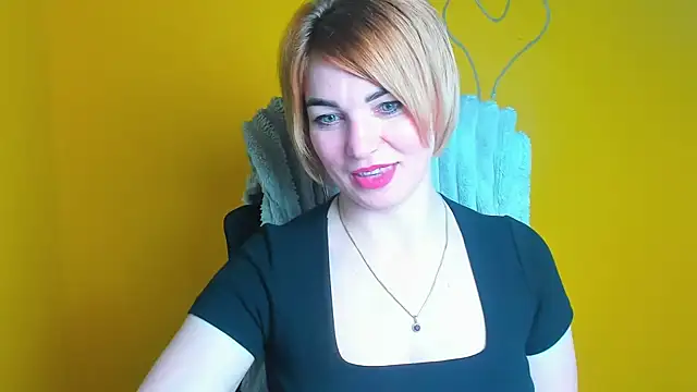 CuttieEmmaのライブXXXチャット