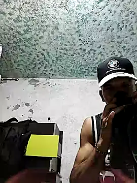 Show modela Leandro2889 na web-kameri