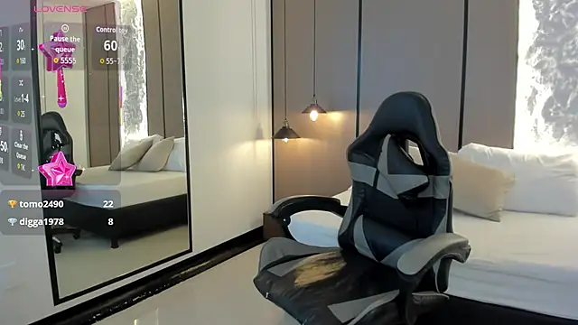 Chat +18 de aisha_hart_ ao vivo