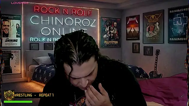 Show modela chino_roz na web-kameri