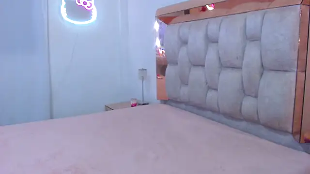 Chat +18 de lolaperrys ao vivo