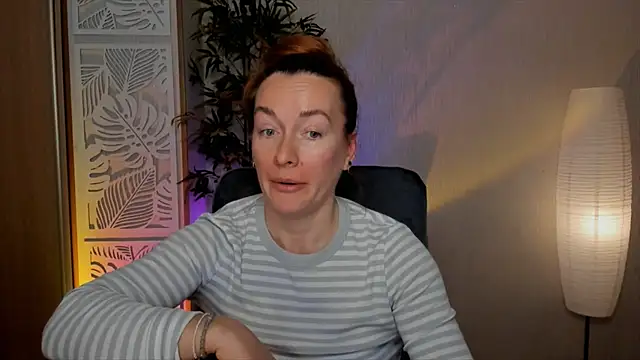 RebeccaMartinezのライブXXXチャット