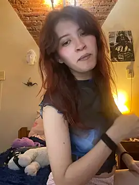 Chat +18 de ZoeBella1308 ao vivo