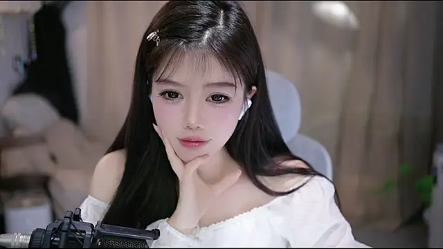 Cecily Adlı Modelin Canlı XXX Sohbeti