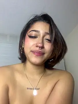 Онлайн чат XXX LilithMonette