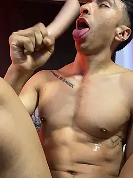 ApoloCruz 라이브 XXX 채팅