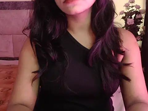 Lola_Bebe Live XXX Chat